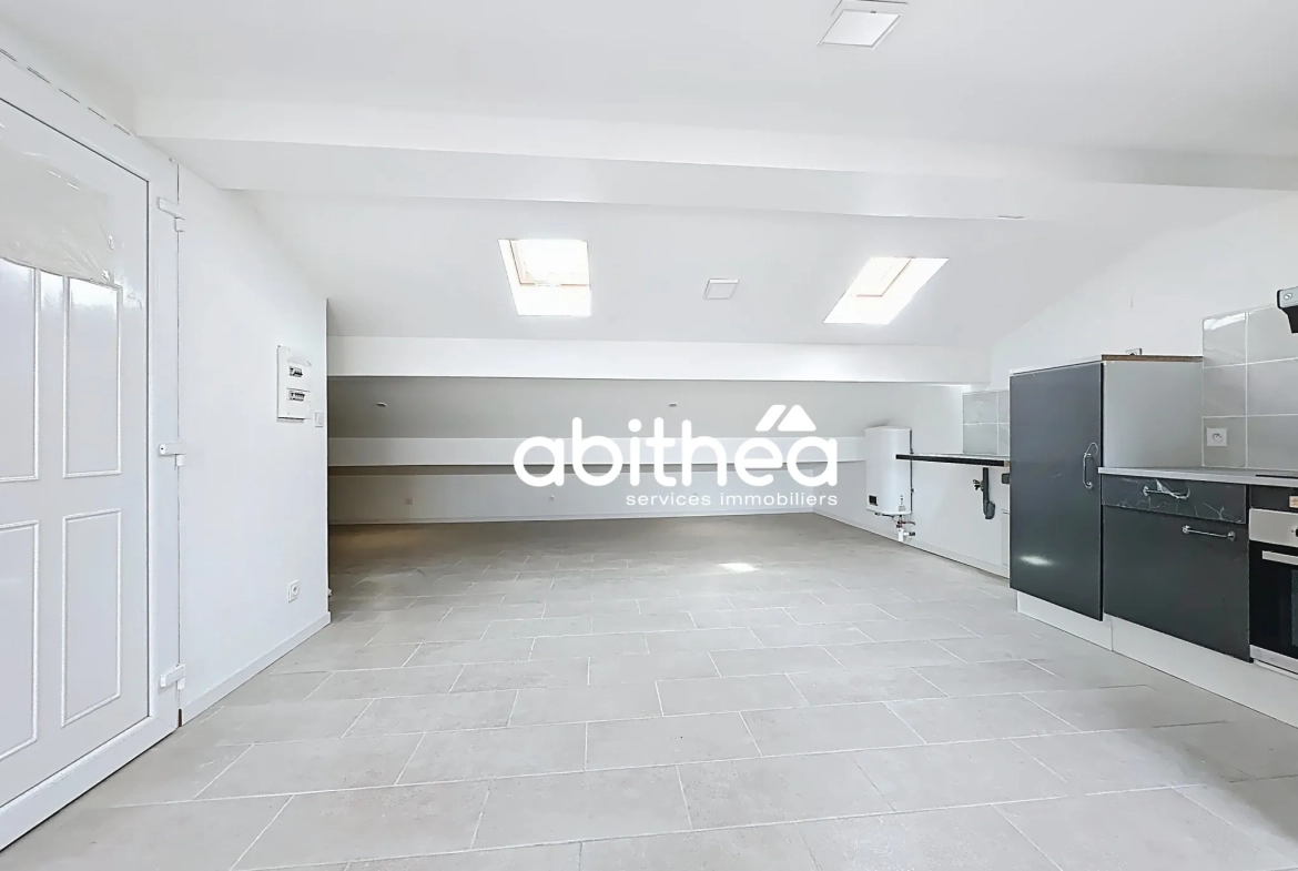 Appartement lumineux T2/T3 avec terrasse en centre-ville de Béziers 