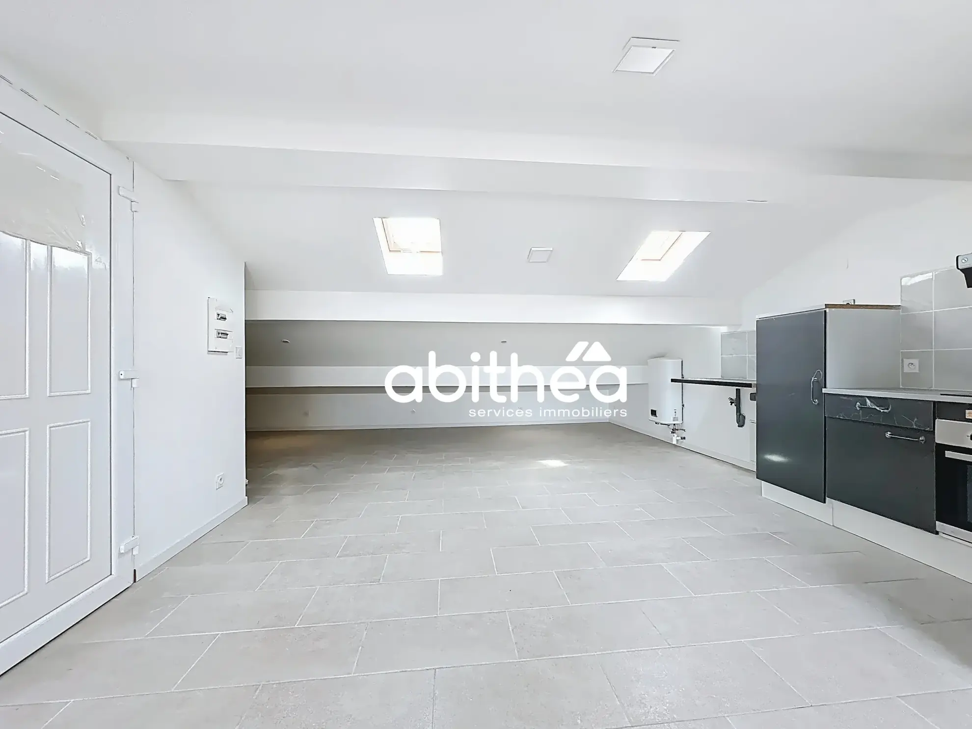 Appartement lumineux T2/T3 avec terrasse en centre-ville de Béziers 