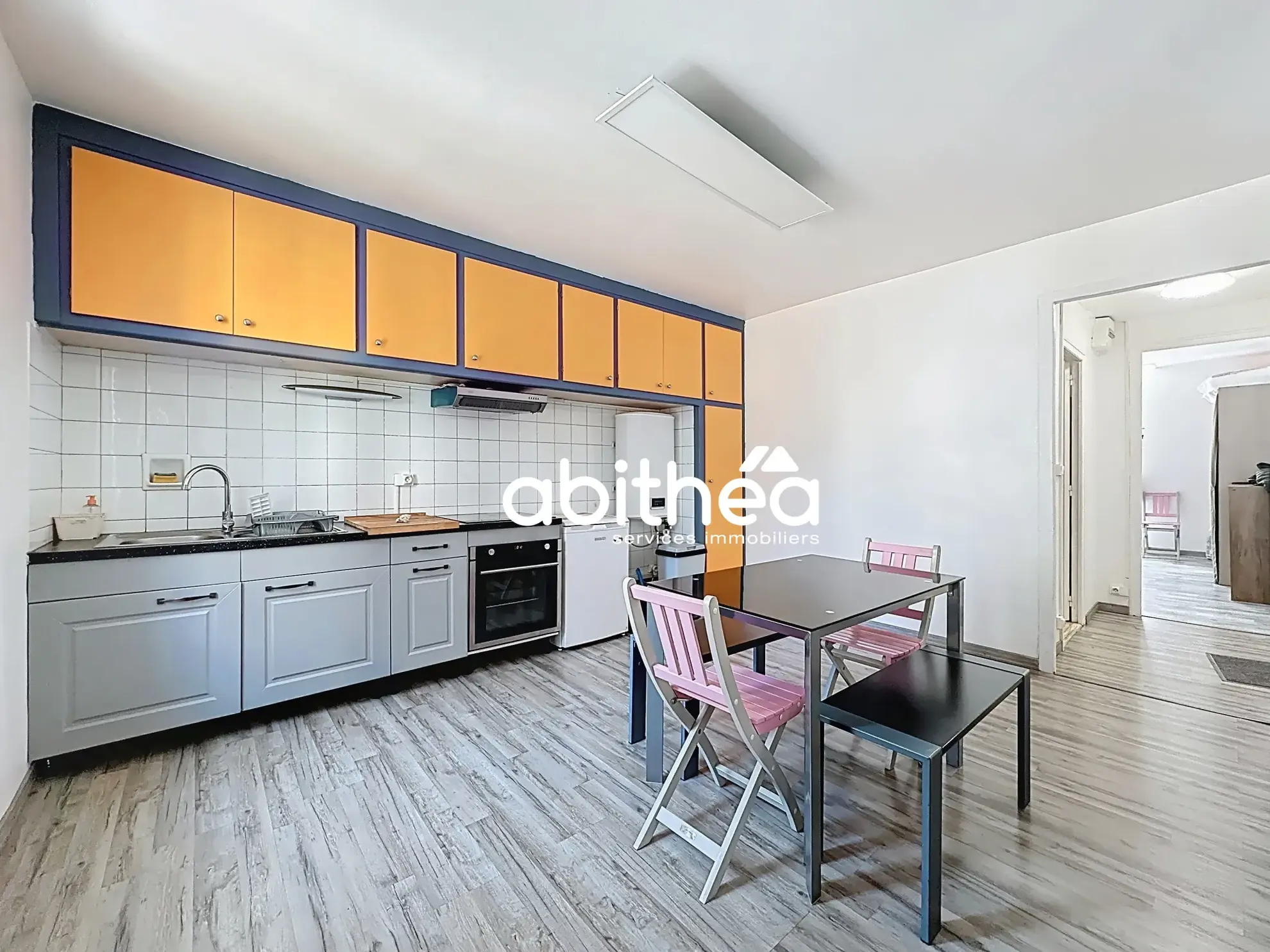 Appartement lumineux T2/T3 avec terrasse en centre-ville de Béziers 