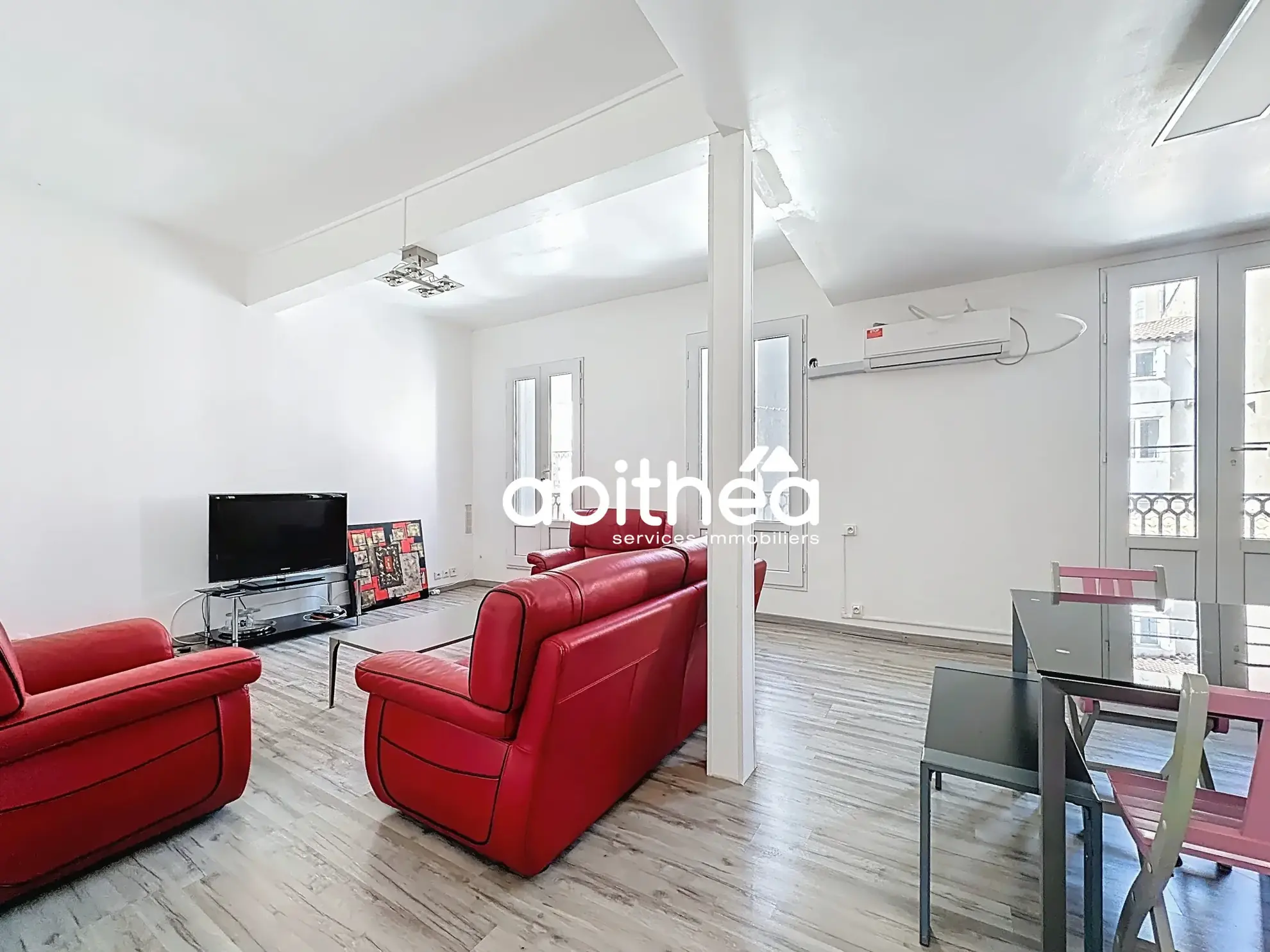 Appartement lumineux T2/T3 avec terrasse en centre-ville de Béziers 
