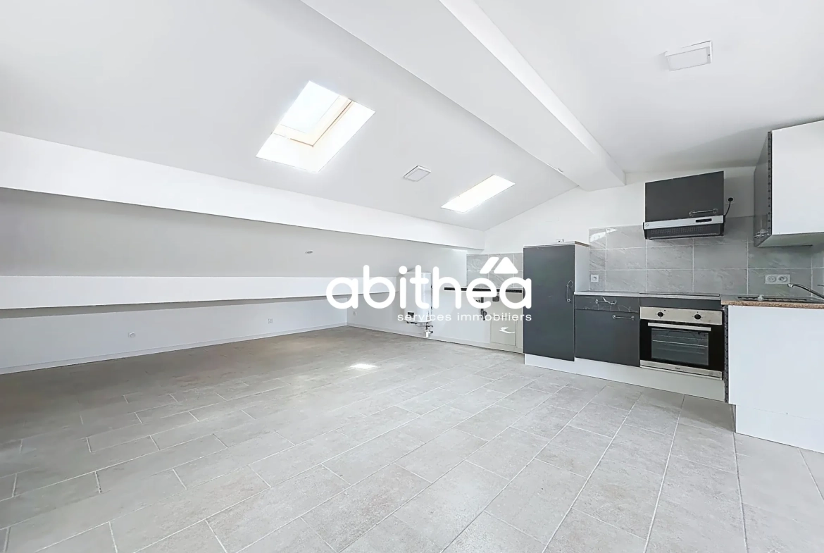 Appartement lumineux T2/T3 avec terrasse en centre-ville de Béziers 