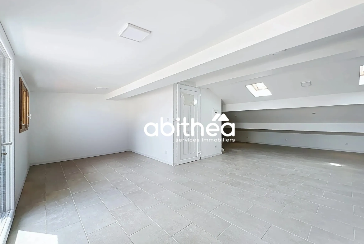 Appartement lumineux T2/T3 avec terrasse en centre-ville de Béziers 