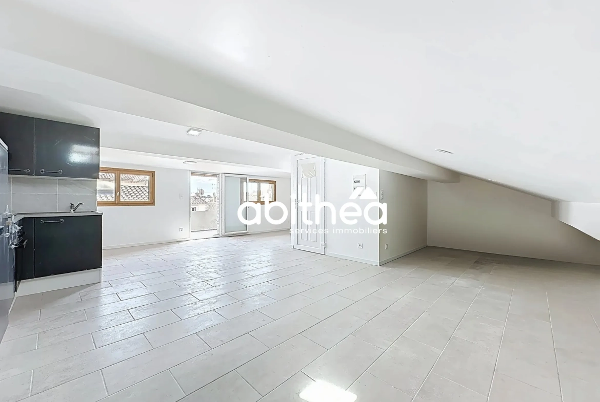 Appartement lumineux T2/T3 avec terrasse en centre-ville de Béziers 