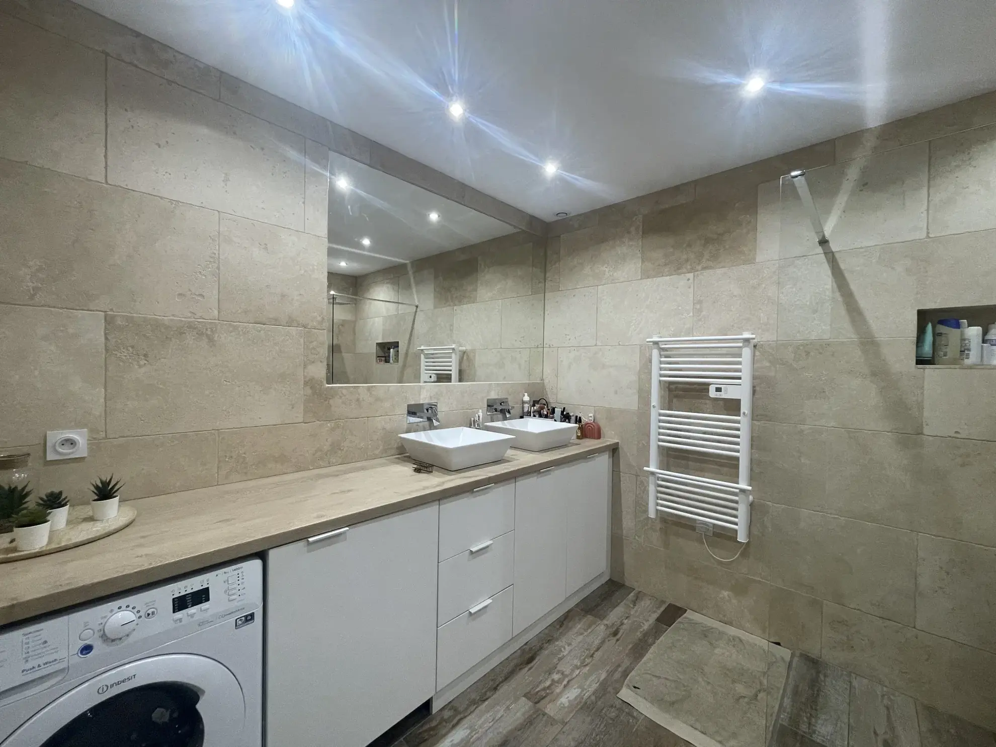 Appartement duplex rénové de 83 m² à La Crau en centre-ville 