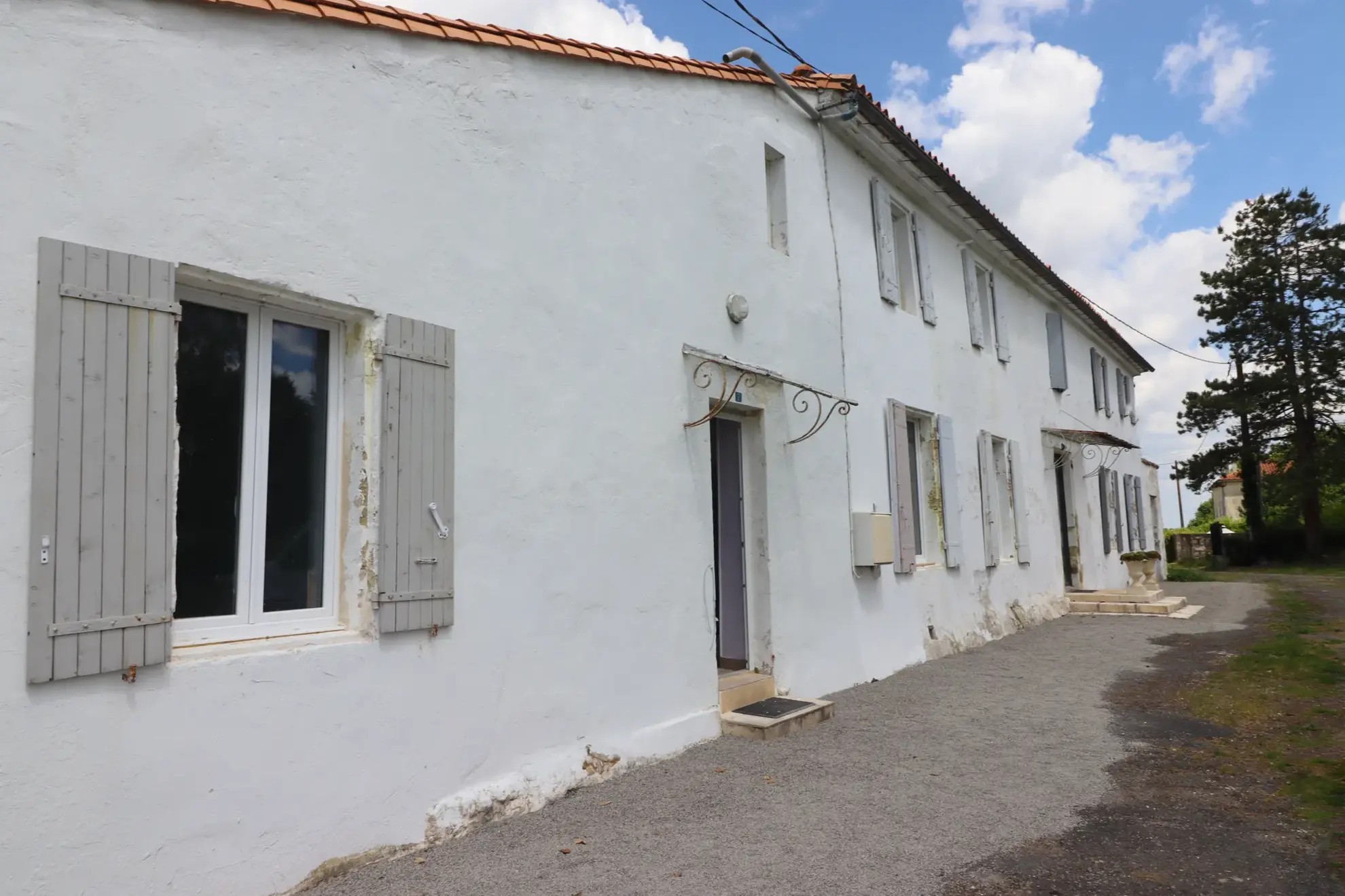 Maison de maître en pierre à vendre à Saint Ciers du Tallon, proche Bordeaux 