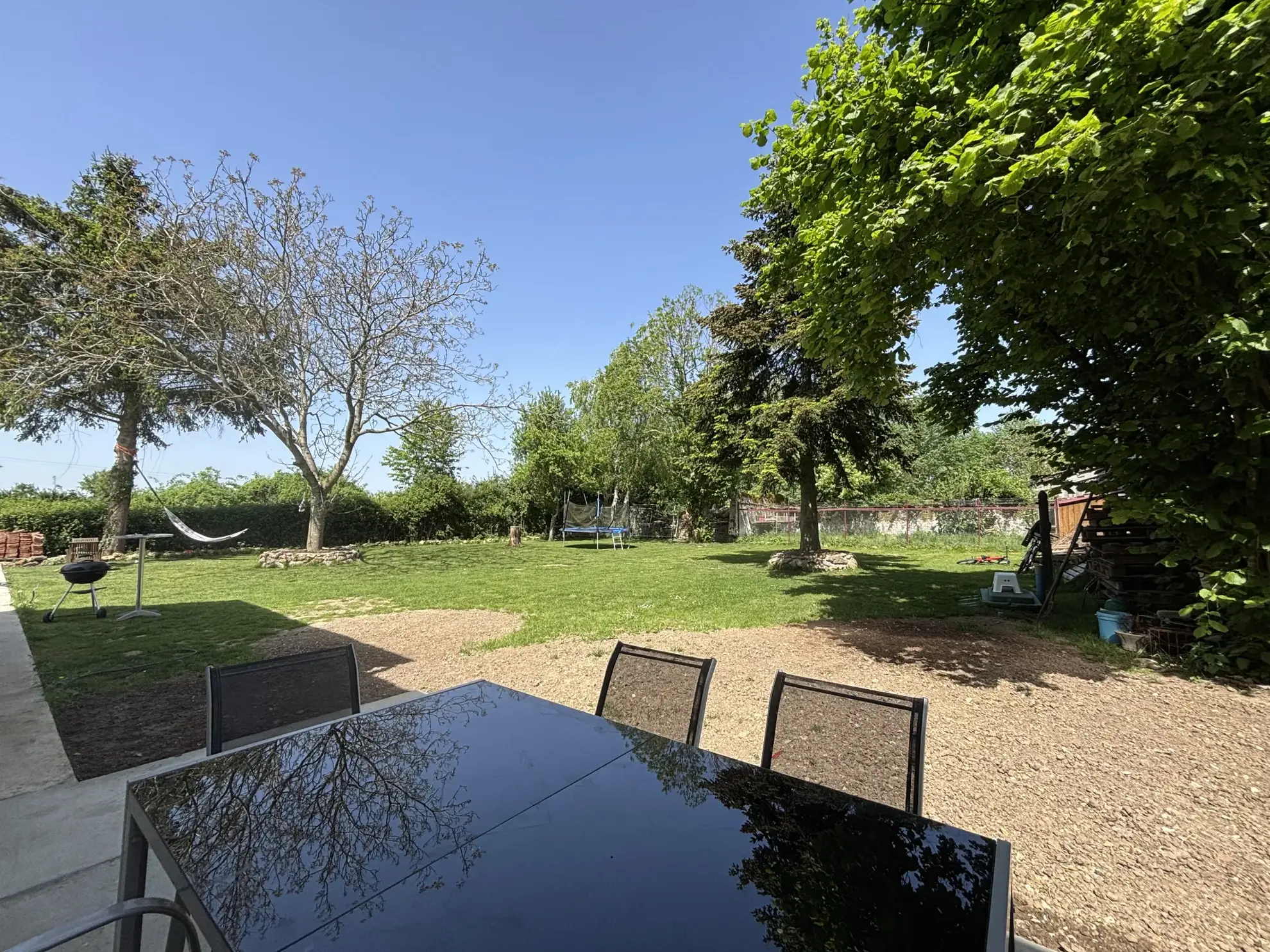 Maison briarde rénovée à La Ferté-sous-Jouarre avec jardin et prestations modernes 