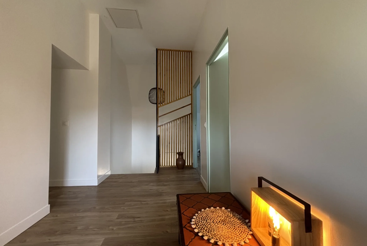 Maison briarde rénovée à La Ferté-sous-Jouarre avec jardin et prestations modernes 