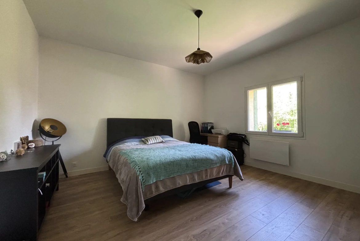Maison briarde rénovée à La Ferté-sous-Jouarre avec jardin et prestations modernes 