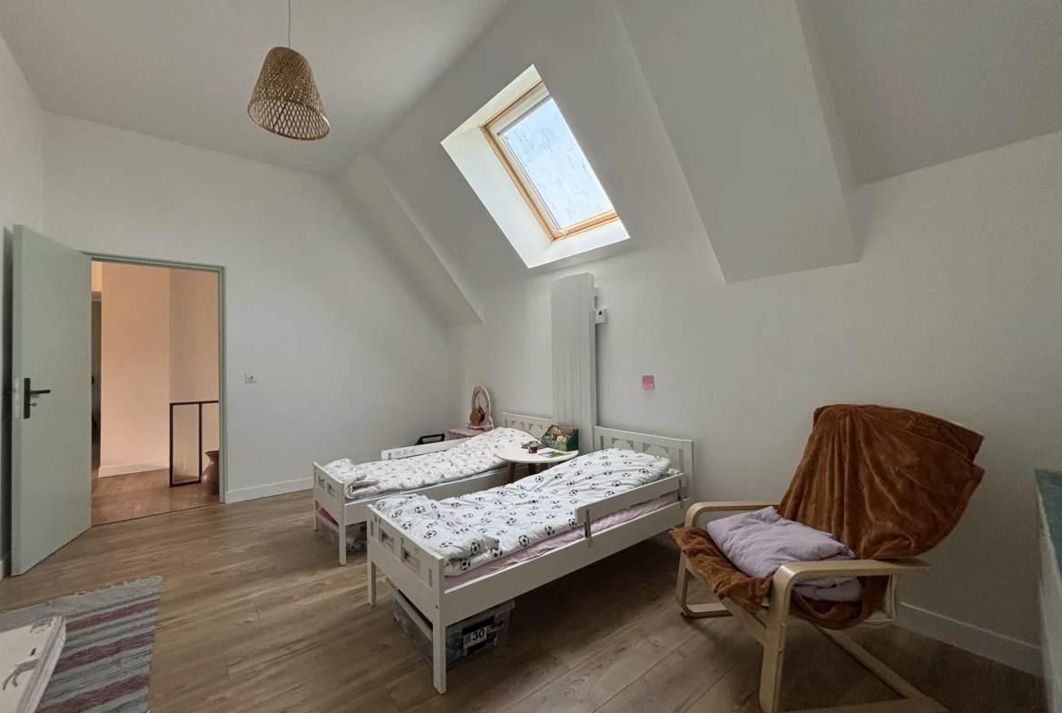 Maison briarde rénovée à La Ferté-sous-Jouarre avec jardin et prestations modernes 