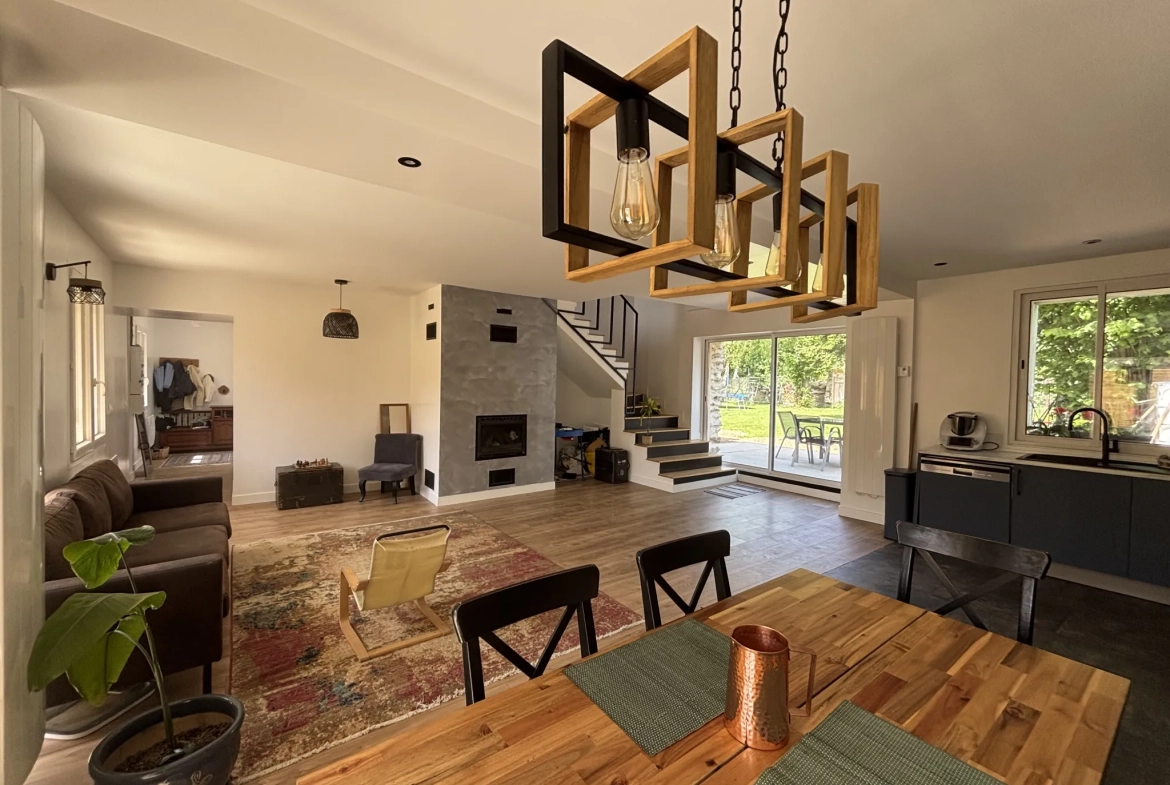 Maison briarde rénovée à La Ferté-sous-Jouarre avec jardin et prestations modernes 