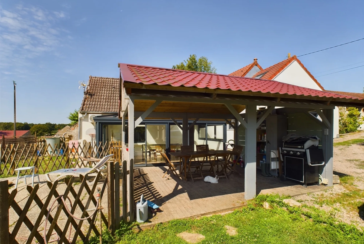 Maison de campagne rénovée avec jardin, piscine et studio indépendant à Saint-Benin-d'Azy 