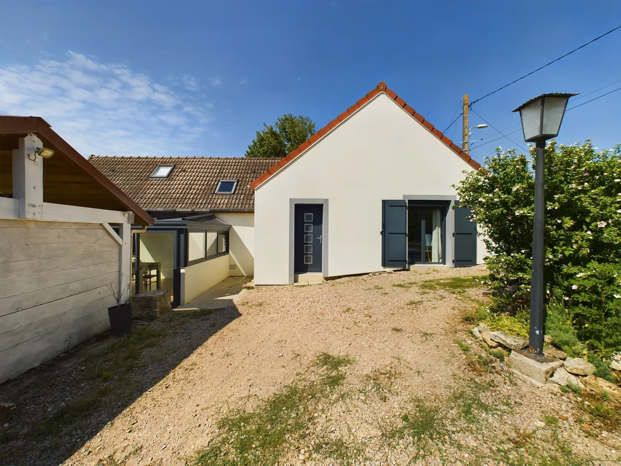 Maison de campagne rénovée avec jardin, piscine et studio indépendant à Saint-Benin-d'Azy 