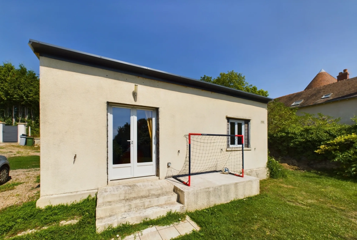 Maison de campagne rénovée avec jardin, piscine et studio indépendant à Saint-Benin-d'Azy 