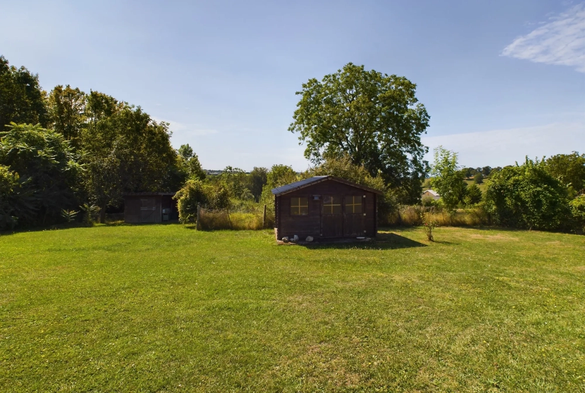 Maison de campagne rénovée avec jardin, piscine et studio indépendant à Saint-Benin-d'Azy 
