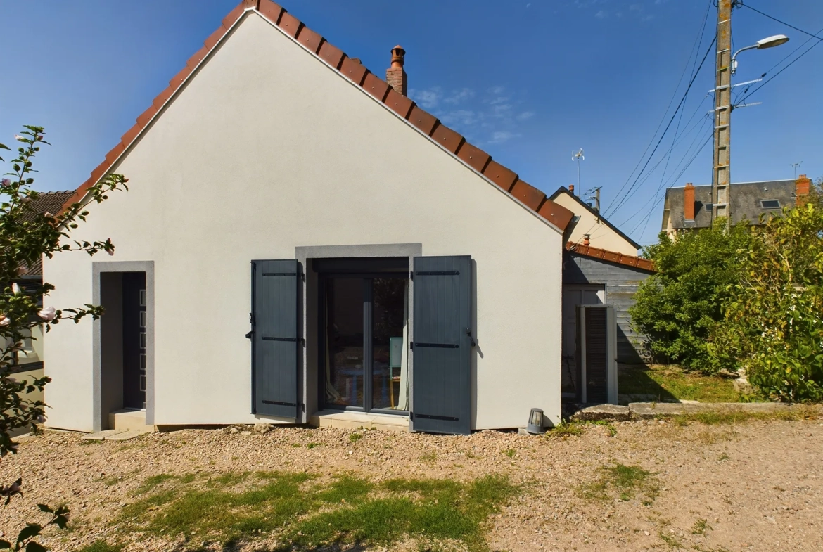 Maison de campagne rénovée avec jardin, piscine et studio indépendant à Saint-Benin-d'Azy 