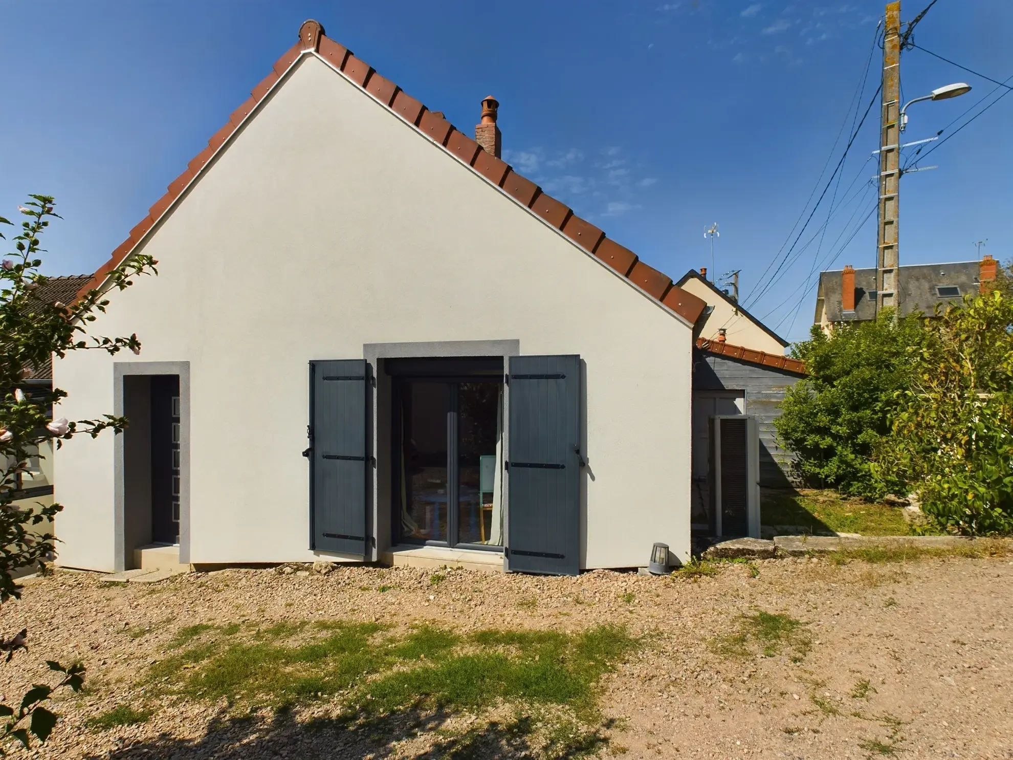 Maison de campagne rénovée avec jardin, piscine et studio indépendant à Saint-Benin-d'Azy 