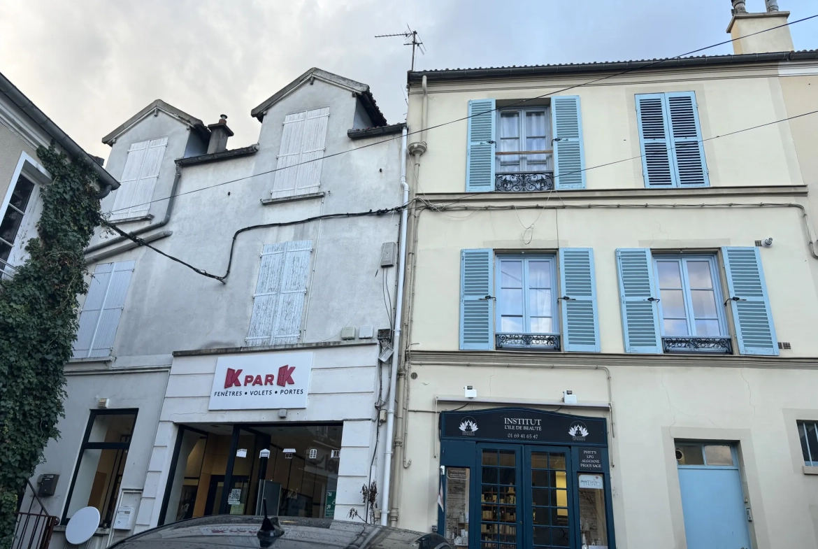 Appartement 2 pièces à Palaiseau proche gare et écoles avec jardin 