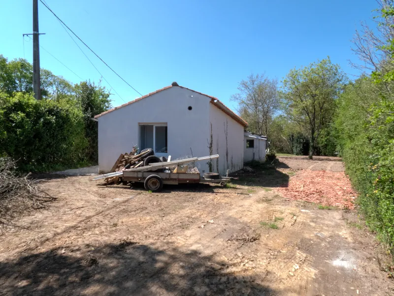 Maison de 72 m² avec 2 chambres et grand terrain à Le Givre 