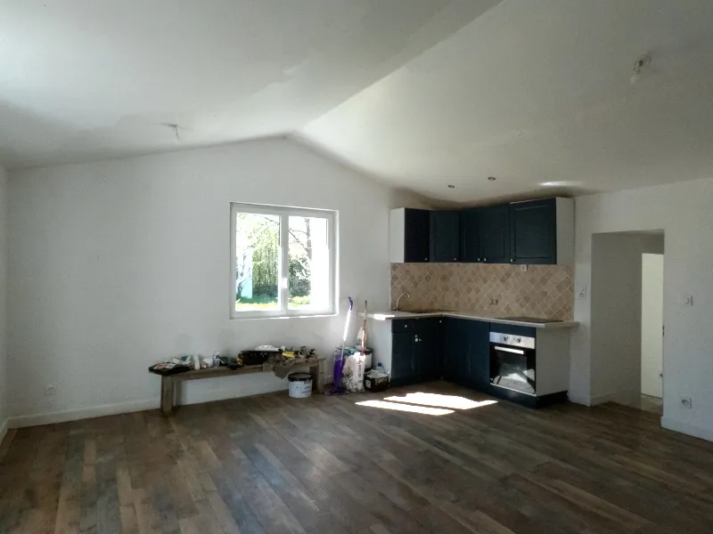 Maison de 72 m² avec 2 chambres et grand terrain à Le Givre 
