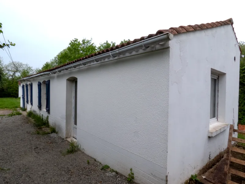 Maison de 72 m² avec 2 chambres et grand terrain à Le Givre 