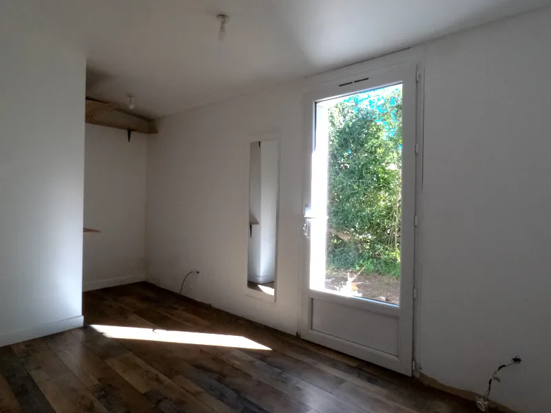 Maison de 72 m² avec 2 chambres et grand terrain à Le Givre 