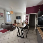 Maison de ville charmante à Gelos - 95 m² avec jardin et dépendance