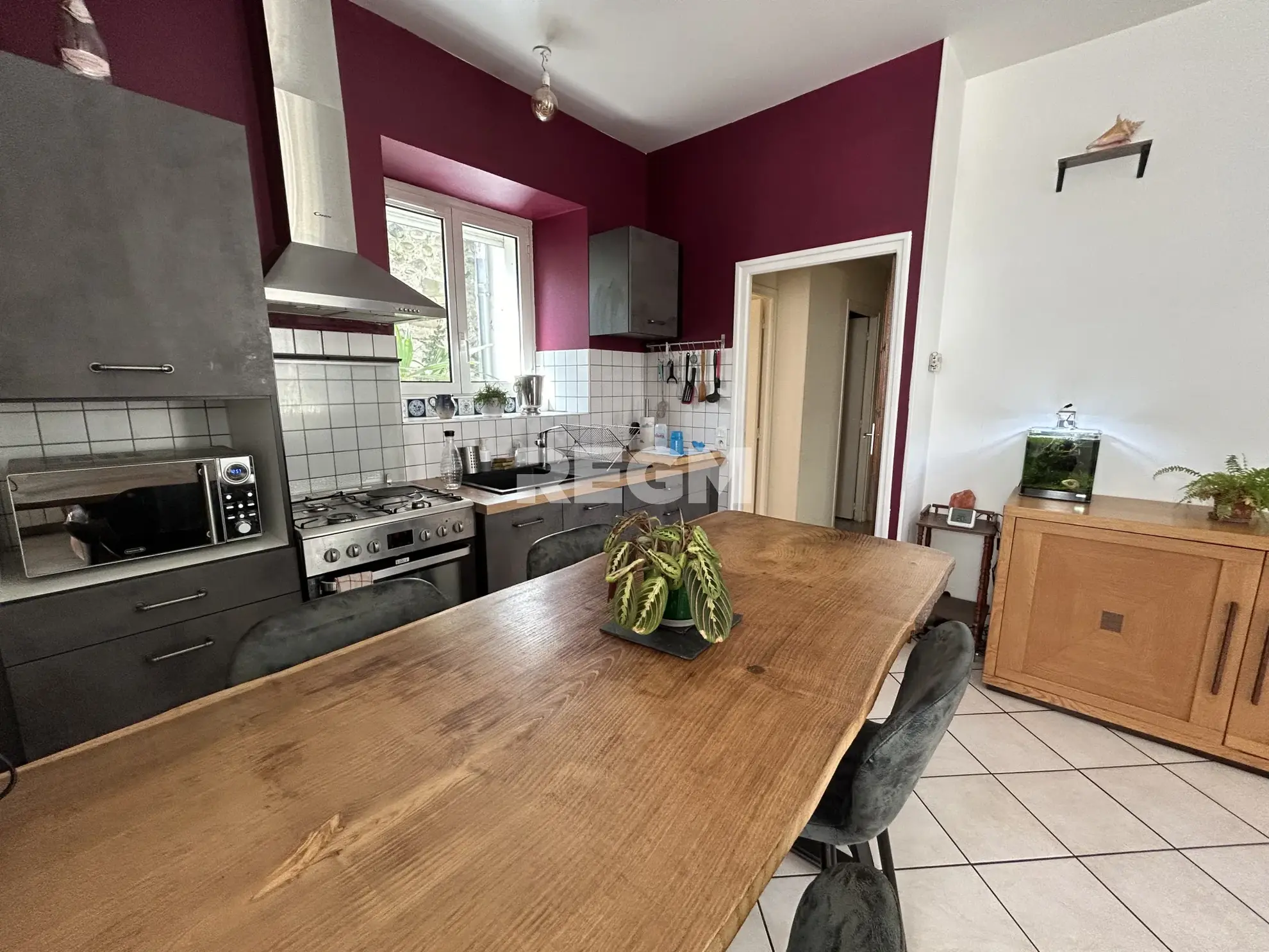 Maison de ville charmante à Gelos - 95 m² avec jardin et dépendance 