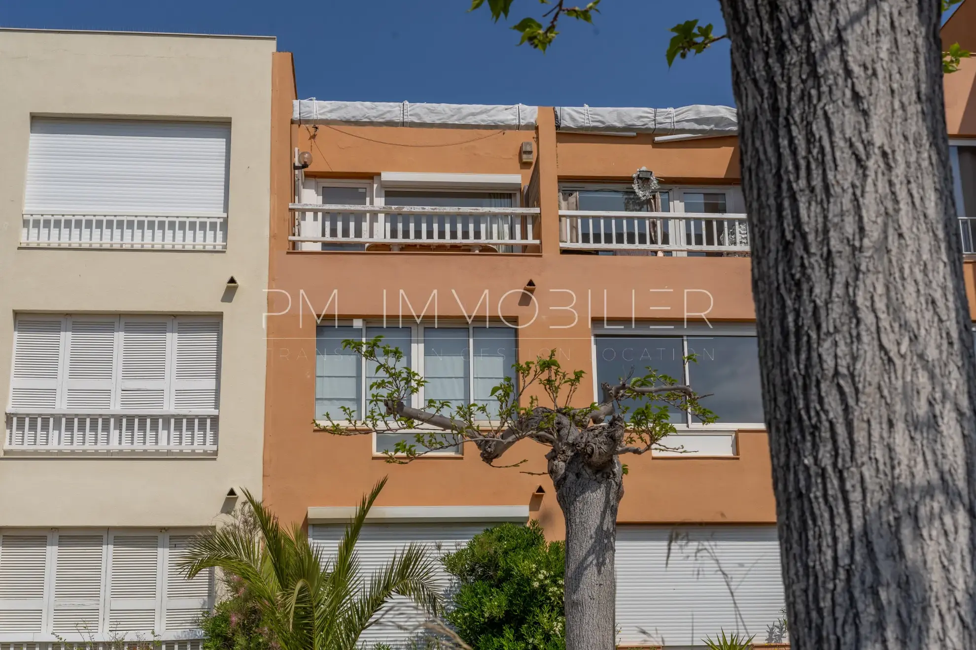 Appartement de 22 m² avec terrasse et vue mer sur l'île du Frioul à Marseille 