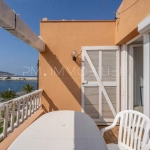 Appartement de 22 m² avec terrasse et vue mer sur l'île du Frioul à Marseille