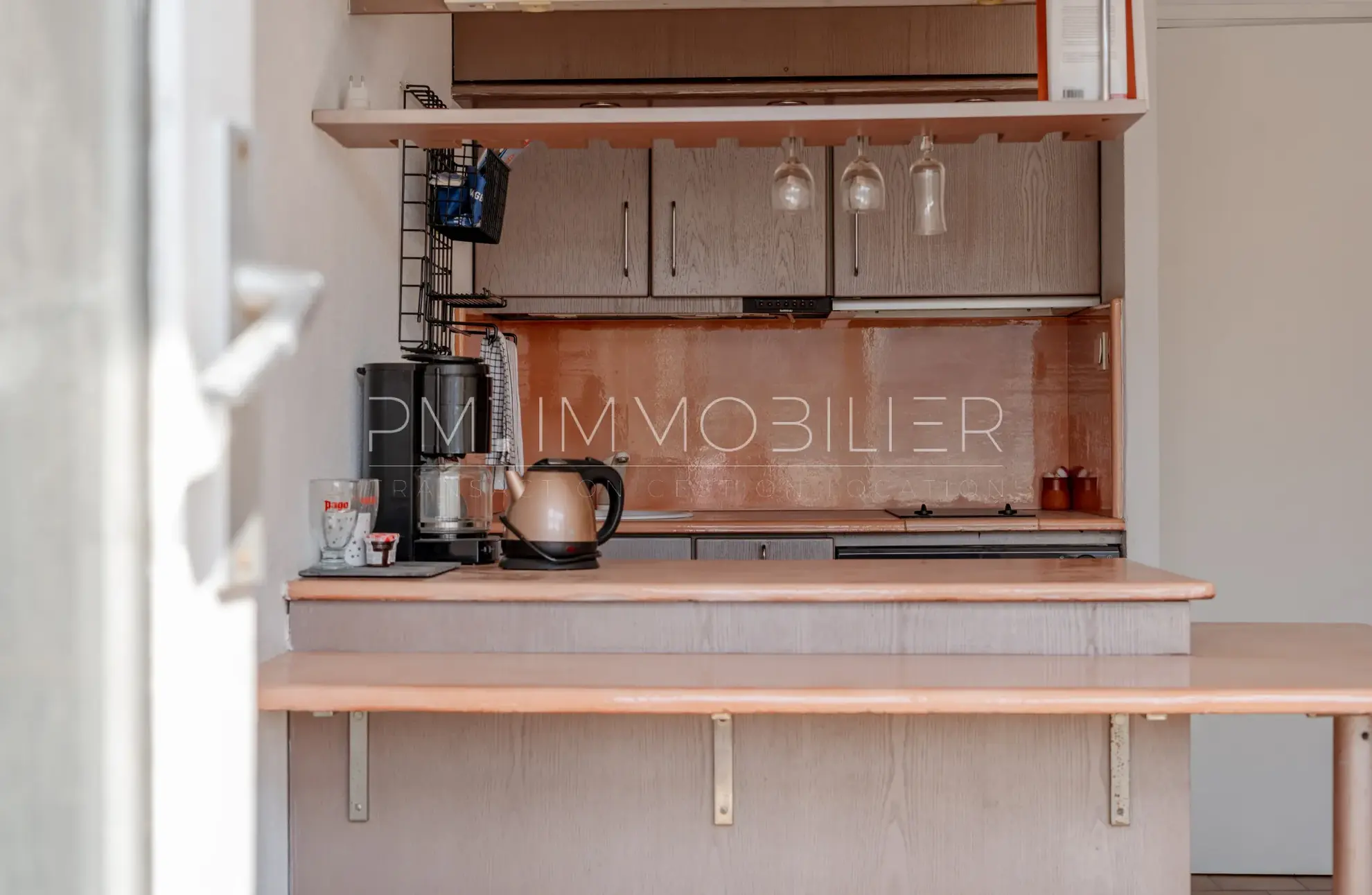 Appartement de 22 m² avec terrasse et vue mer sur l'île du Frioul à Marseille 