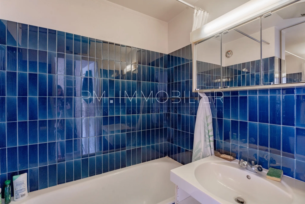 Appartement de 22 m² avec terrasse et vue mer sur l'île du Frioul à Marseille 