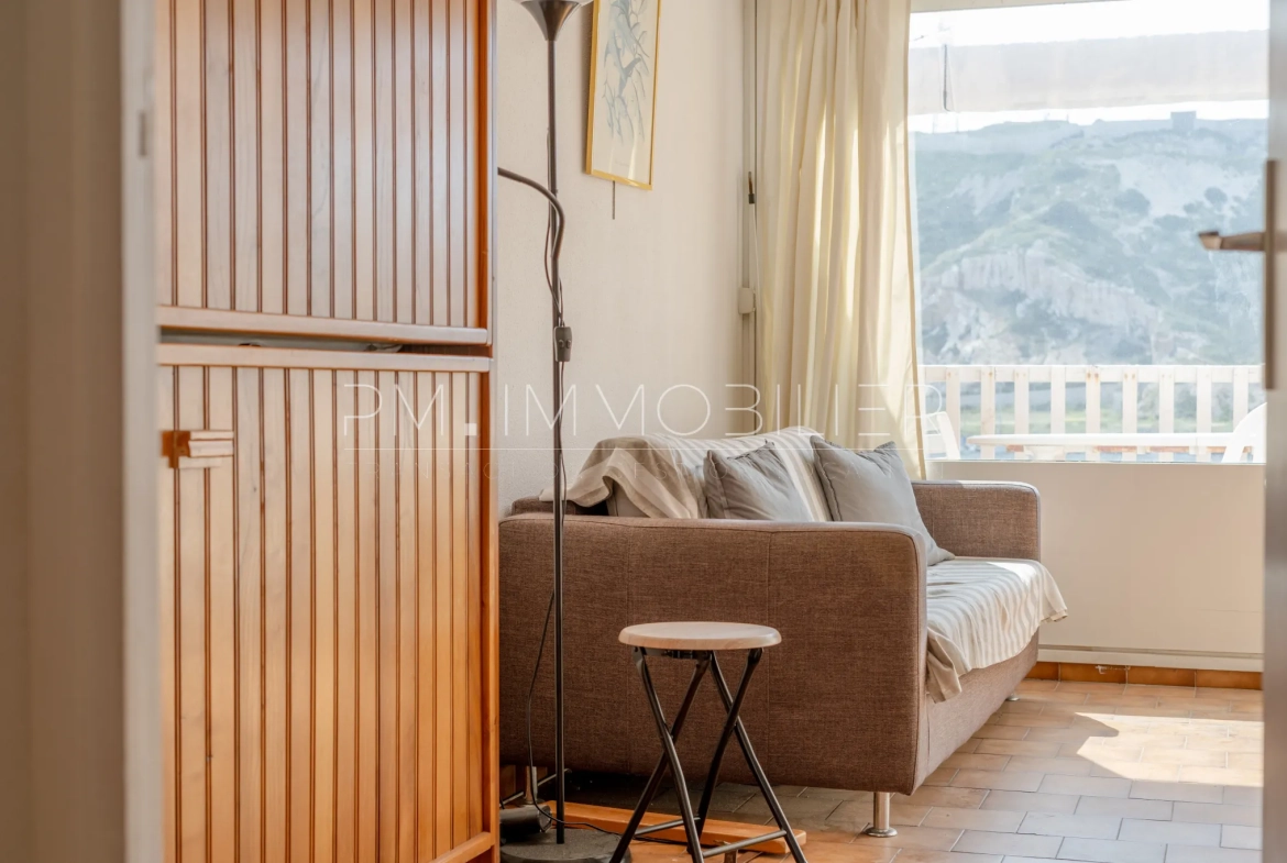 Appartement de 22 m² avec terrasse et vue mer sur l'île du Frioul à Marseille 