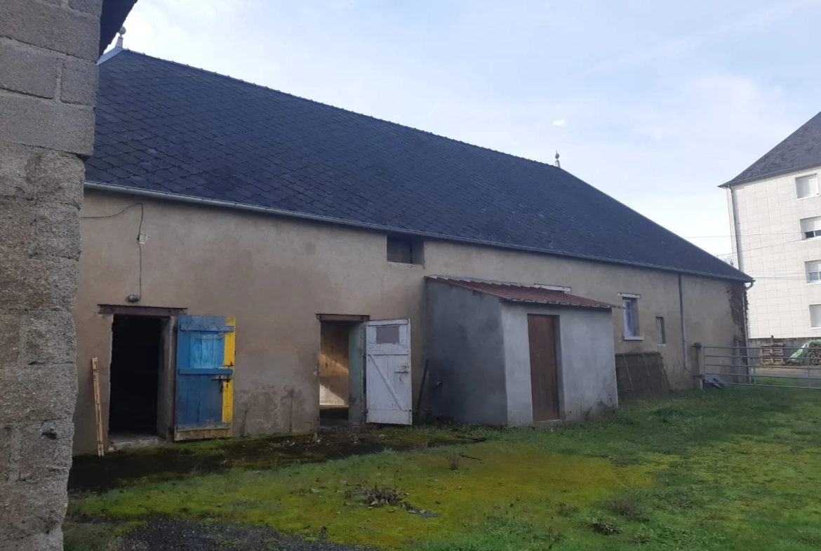 Maison de 102,5 m² avec dépendances sur terrain de 1930 m² à Luzy 