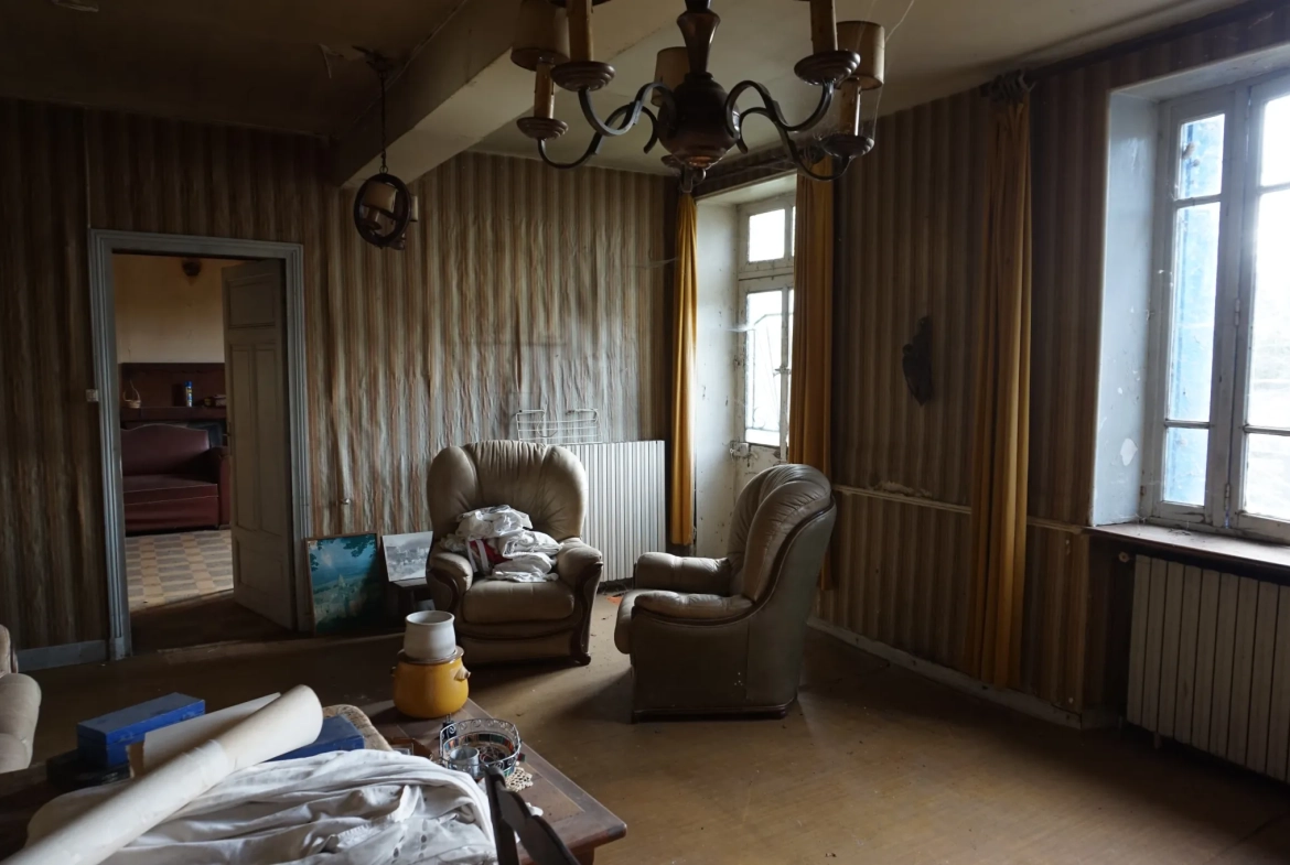 Maison de 102,5 m² avec dépendances sur terrain de 1930 m² à Luzy 