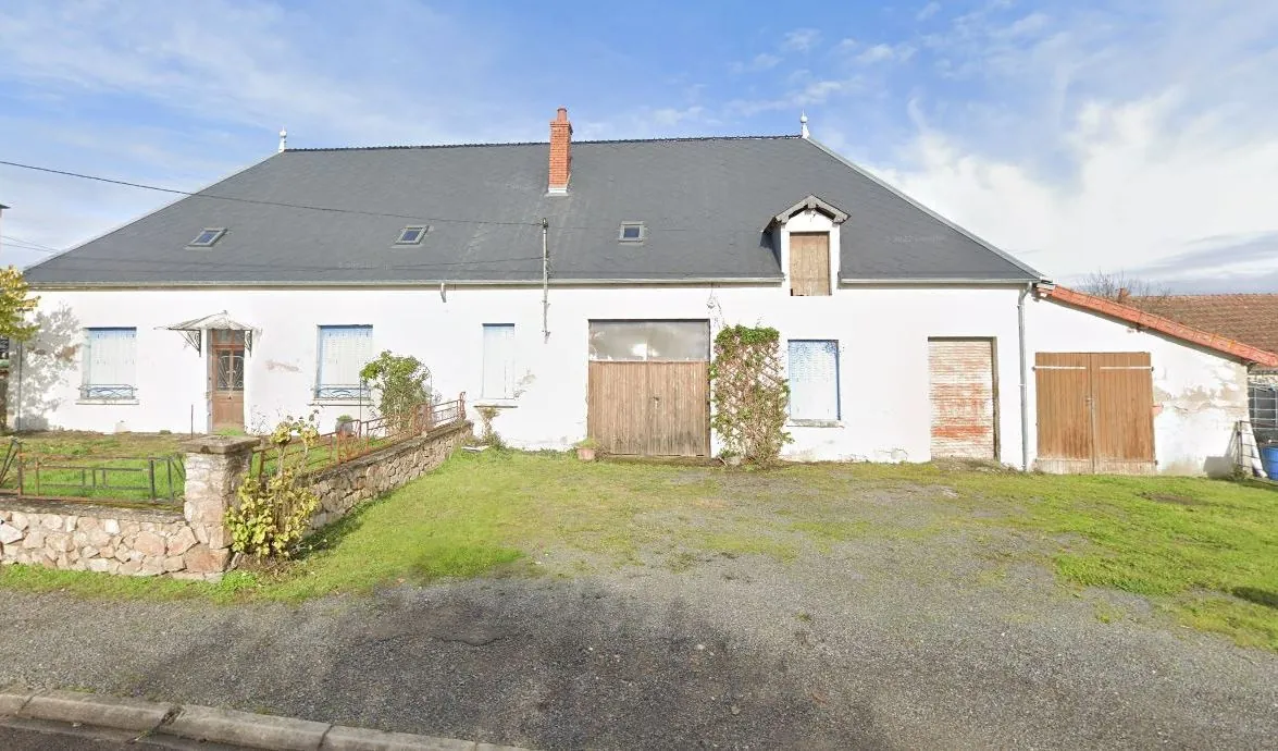 Maison de 102,5 m² avec dépendances sur terrain de 1930 m² à Luzy 