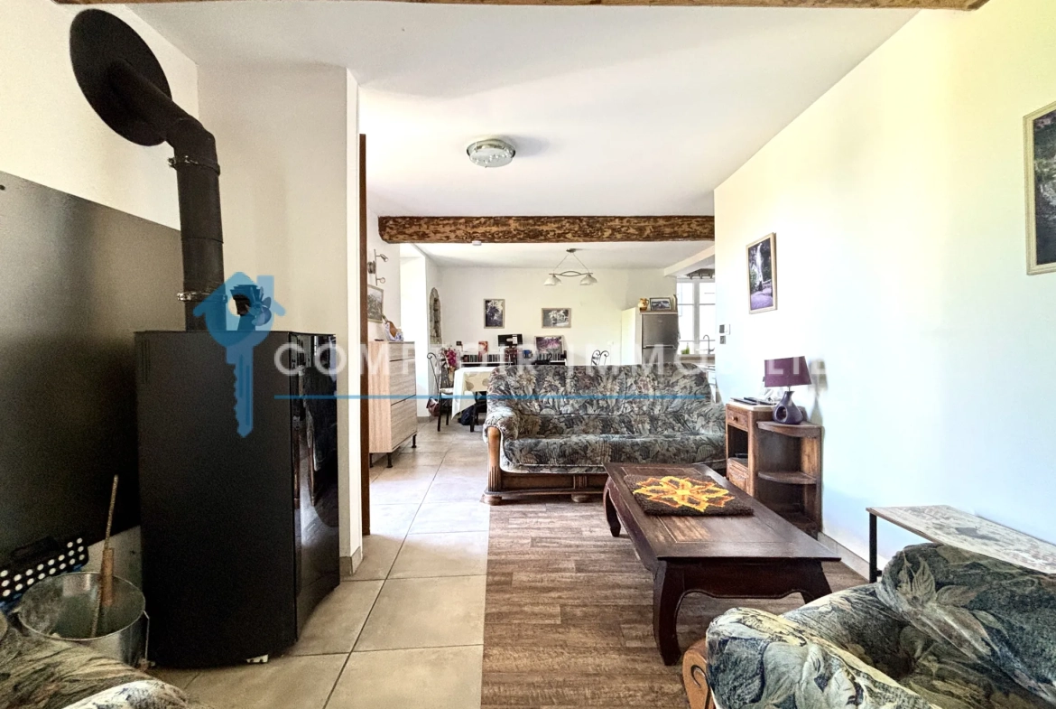 Maison mitoyenne à Paladru de 77 m² avec terrain et potentiel 