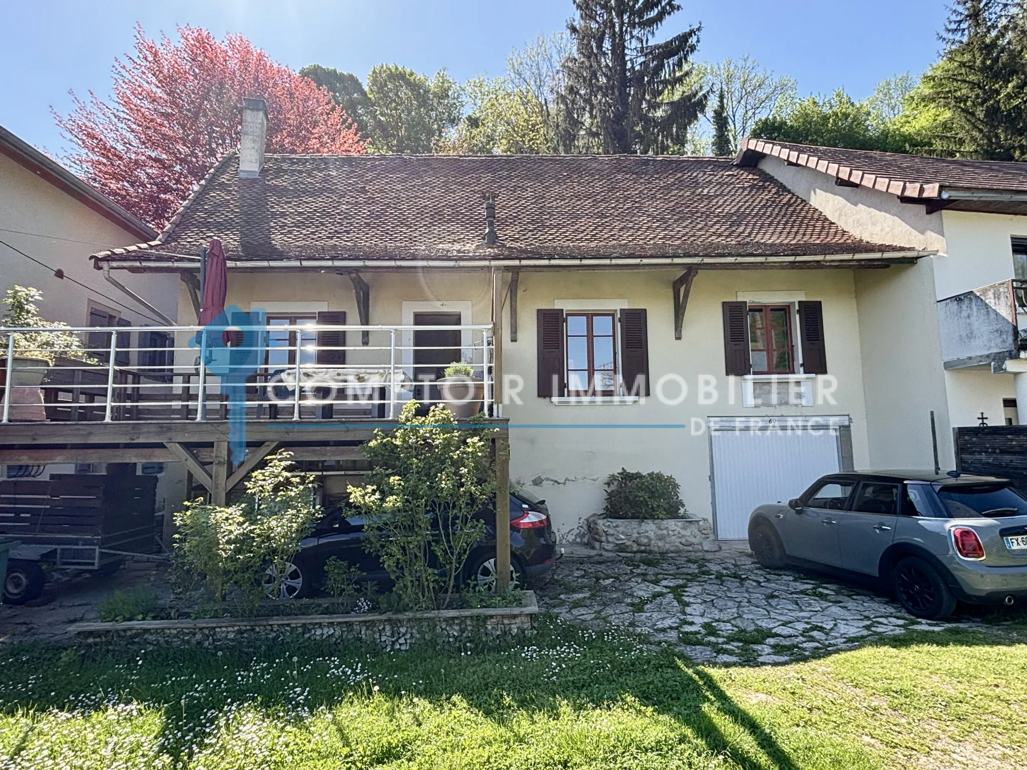 Maison mitoyenne à Paladru de 77 m² avec terrain et potentiel 