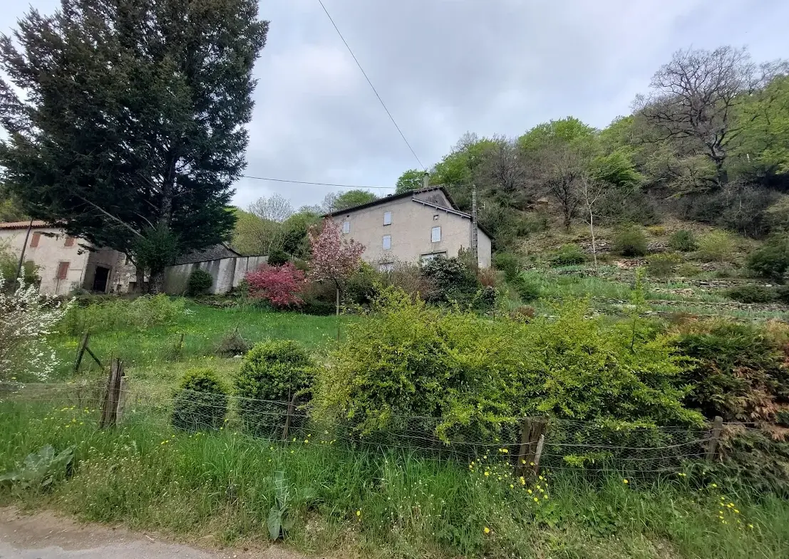 Magnifique corps de ferme rénové avec maison indépendante à Melagues 