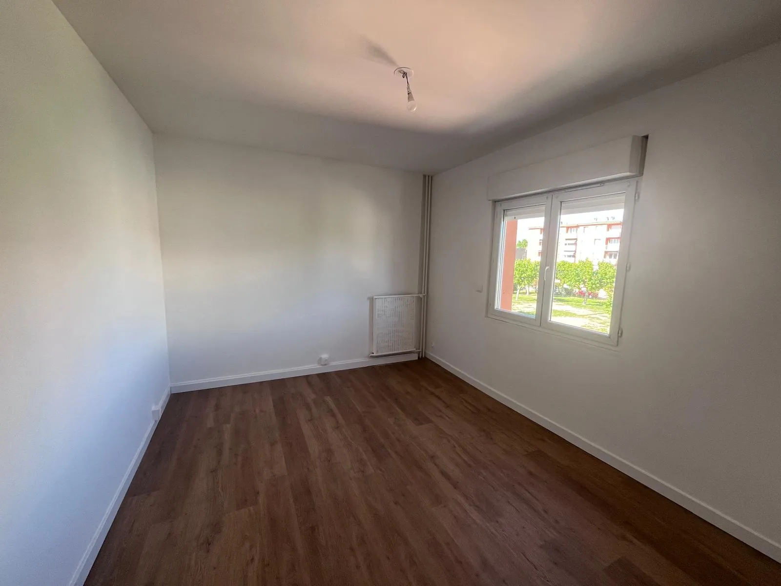 Appartement 4 pièces rénové à Marignane avec parking et balcon 