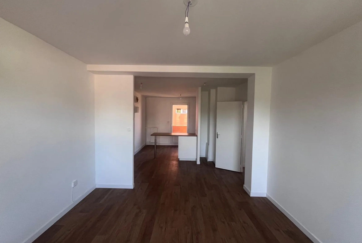 Appartement 4 pièces rénové à Marignane avec parking et balcon 