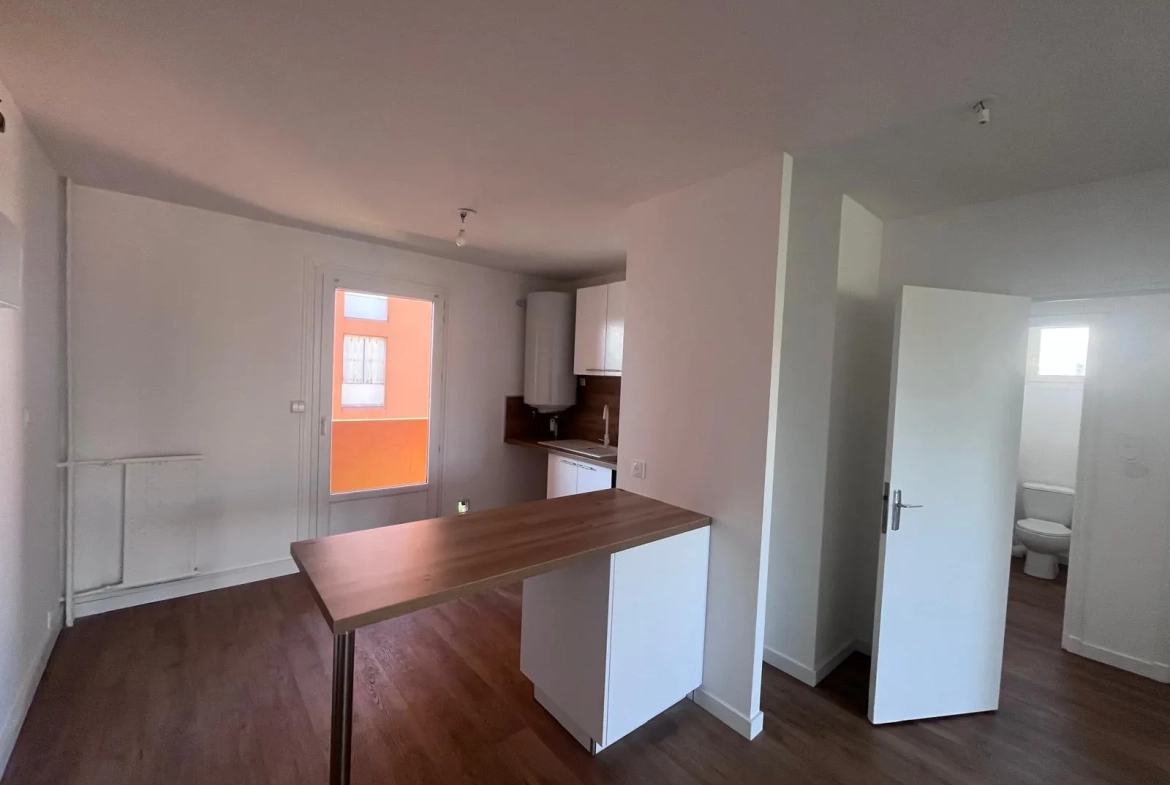 Appartement 4 pièces rénové à Marignane avec parking et balcon 