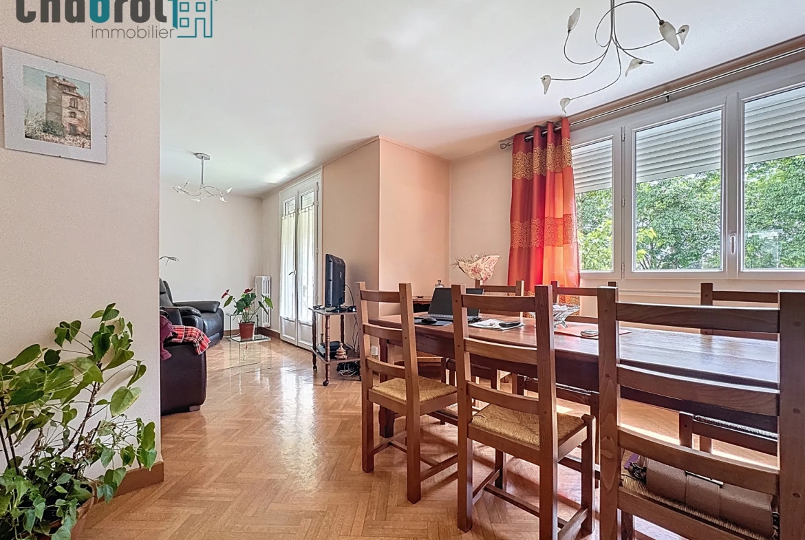 Appartement spacieux de 90 m² avec terrasse à Montauban, vue sur la coulée verte 