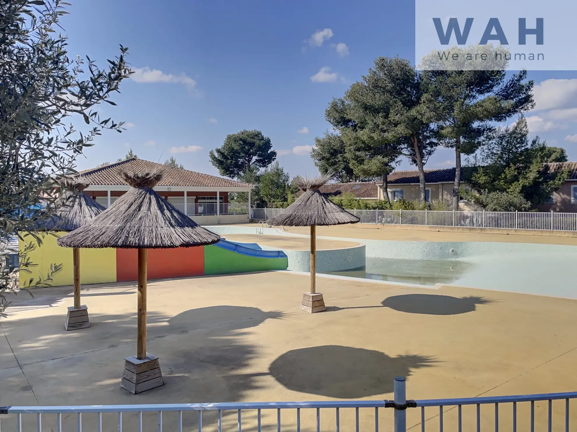 Maison de 41 m² avec terrasse, piscine et parking à Calvisson - Opportunité d'investissement 