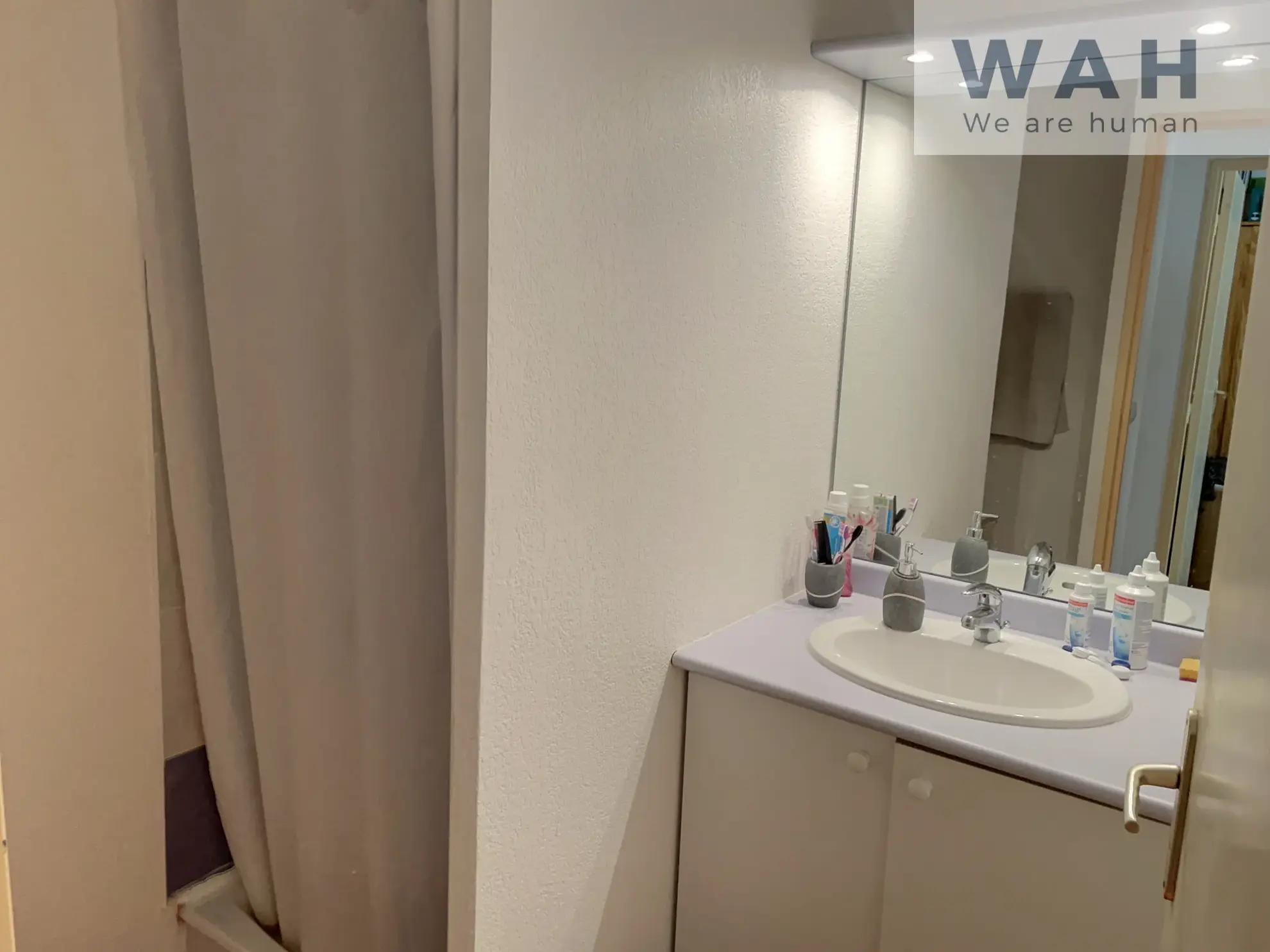 Maison de 41 m² avec terrasse, piscine et parking à Calvisson - Opportunité d'investissement 