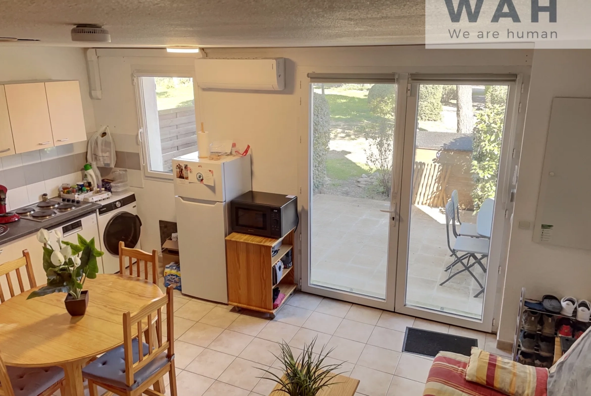 Maison de 41 m² avec terrasse, piscine et parking à Calvisson - Opportunité d'investissement 