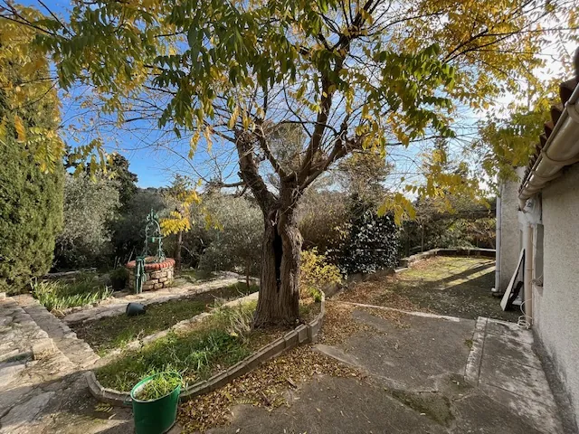 Maison T2 à Nîmes avec grand terrain et potentiel d’extension 