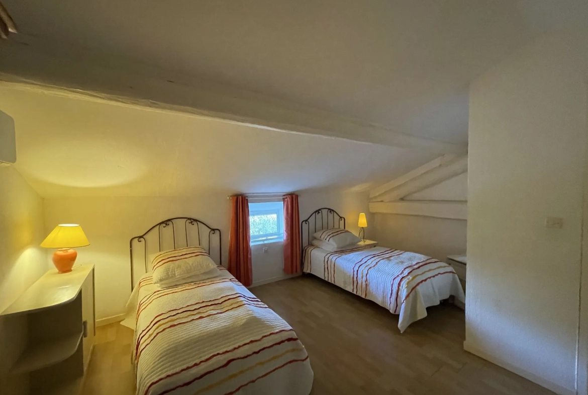 Villa 4 pièces avec piscine à Agde, 3 chambres, environnement paisible 