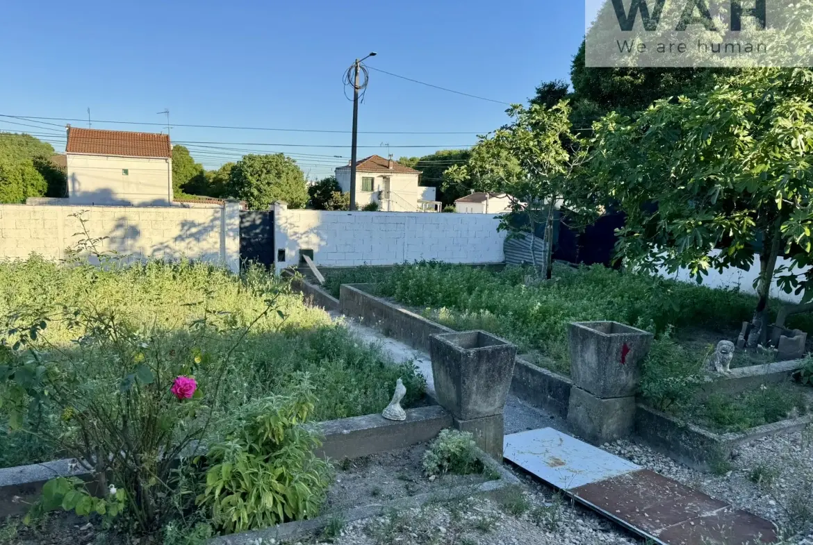 Terrain constructible de 228 m² à Nîmes – Opportunité immobilière 