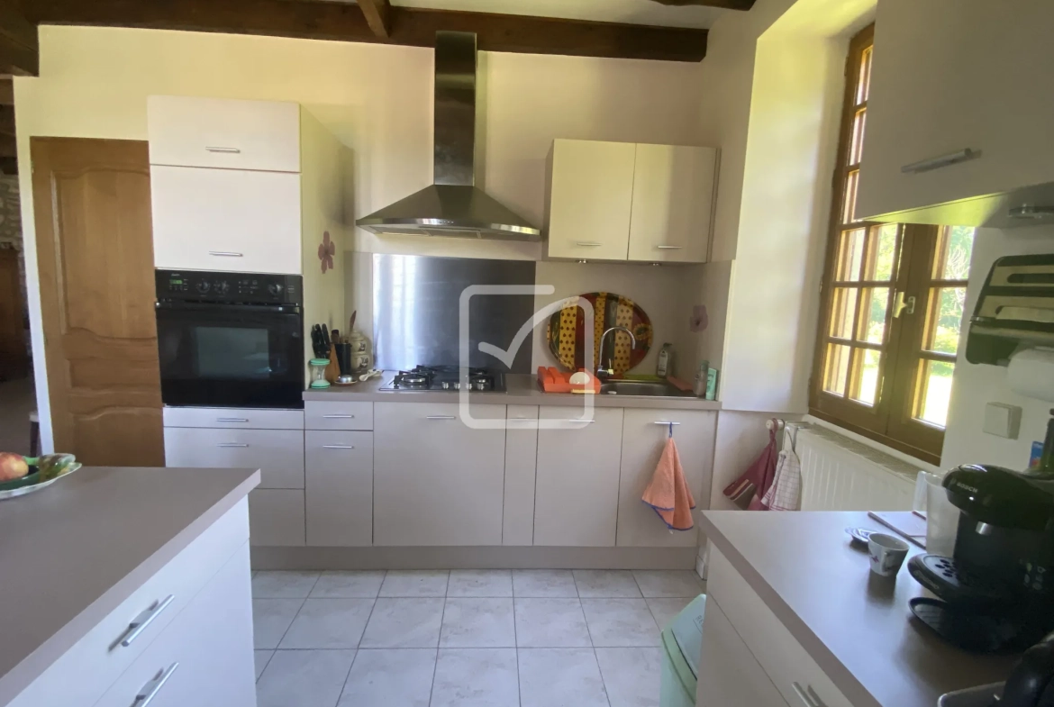Maison en pierre rénovée à Girac, proche Dordogne dans le Lot - Terrain de 1969 m2 