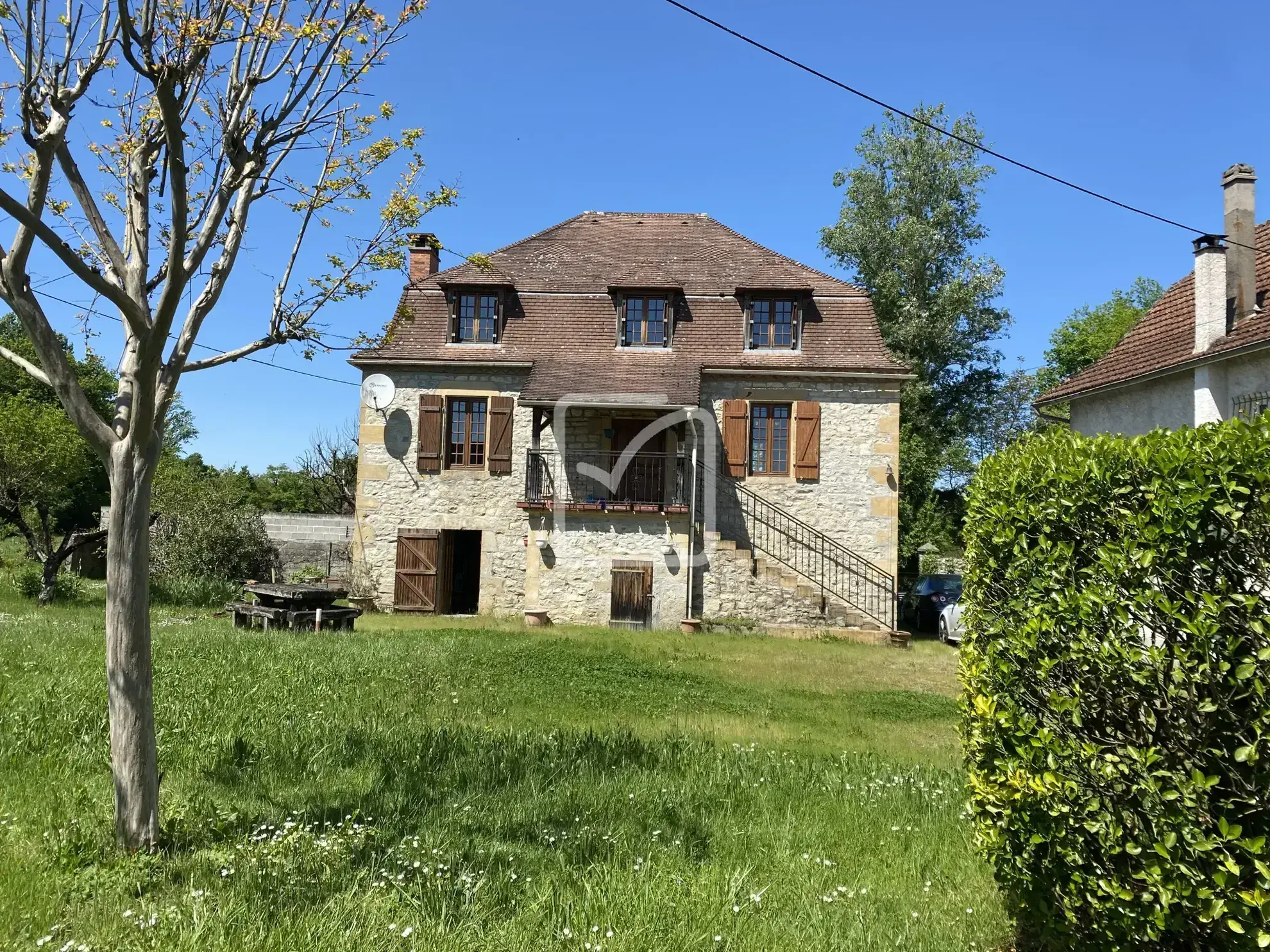 Maison en pierre rénovée à Girac, proche Dordogne dans le Lot - Terrain de 1969 m2 